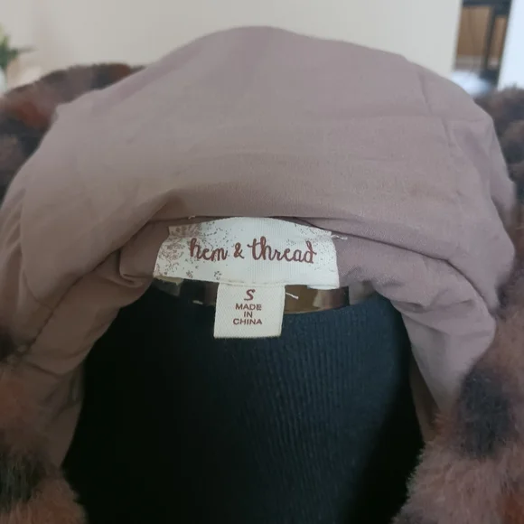Hem & Thread Brown Faux Fur Hoodie S LIKE NEW - Picture 11 of 14